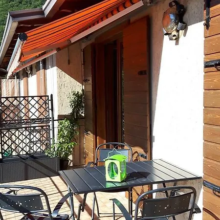 Casa Barbara Balcony Lake View By Gardadomusmea شقة *